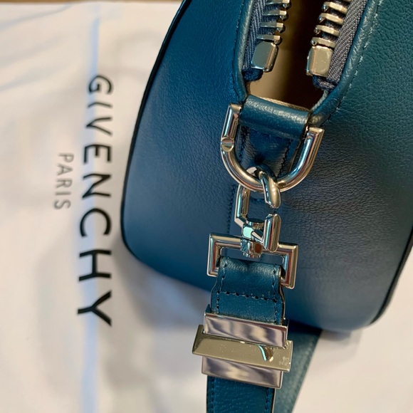 GIVENCHY ANTIGONA SMALL - Picture 10 of 14